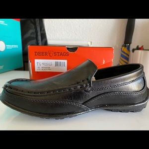 Deer stags dress shoes for boys, size 1 1/2, new, never use, color black